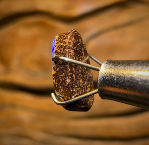 1.95cts - “Green Sheen”Queensland Boulder Seam Opal