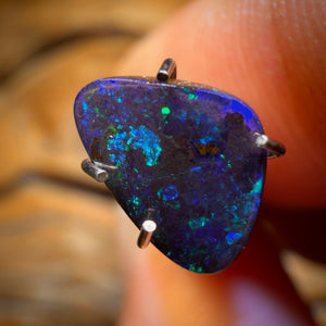 1.1cts - Queensland Boulder Seam Opal. Australian Opal