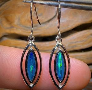 Ohrhaken aus Sterlingsilber mit australischem Boulder-Opal-Doublet