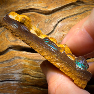 347.3cts - Huge Full Face Carving Potential Yowah Opal Rough Piece. Bubble Band