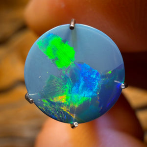 Bargain Card! 1.8cts - Australian Boulder Opal Doublet
