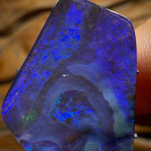 Bargain Card! 16.1cts - “Ocean Dreams” Top Australian Boulder Seam Opal from Winton