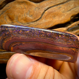 919,5 ct – Großer, polierter australischer Boulderopal im Stammesstil