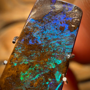 4.8cts - Queensland Boulder Seam Opal. Australian Opal