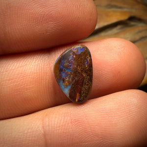 4.1cts - Queensland Boulder Seam Opal. Australian Opal