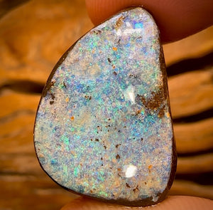🔨 AUCTION 🔨 53.9cts - Queensland Boulder Seam Opal Rub
