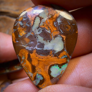 🔒 85,1 cts - « Famille » 4 opales boulder australiennes. Lot de 4 opales boulder australiennes à moitié prix. Prix de gros pour revendeurs.