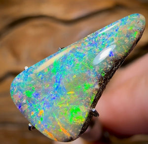 5.3cts - GEM Queensland Boulder Seam Opal from Winton - Opal Whisperers