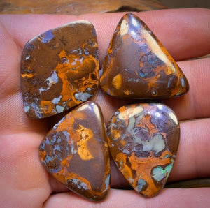 🔒 85,1 cts - « Famille » 4 opales boulder australiennes. Lot de 4 opales boulder australiennes à moitié prix. Prix de gros pour revendeurs.