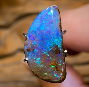 2.7cts - Australian Boulder Opal from Winton - Opal Whisperers