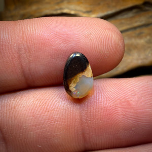 2.2cts - Queensland Boulder Seam Opal. Australian Opal