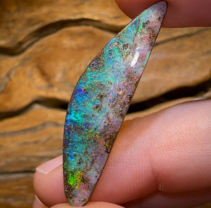 16.3cts - Queensland Boulder Seam Opal. Australian Opal. Awesome Shape - Opal Whisperers