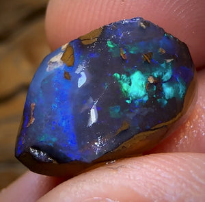 Auction Fall-Through = Your Gain! 🔥 Now More Than 50% Off RRP 🚨 15.3cts - Queensland Boulder Black Opal Rough Rub