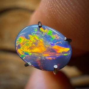 0.7cts - Australian Boulder Opal Doublet