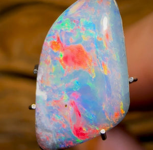 4.75cts - Top Australian Boulder Seam Opal Red Multi Colour