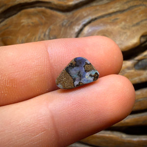 2.8cts - Queensland Boulder Seam Opal. Australian Opal