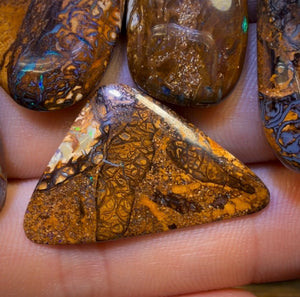 🔒 138.9cts - 5x Australian Tribal Boulder Opal’s. Wholesale Dealers Parcel