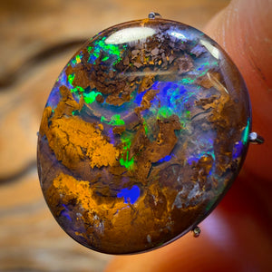 Half Price Card! 8.9cts - Bubble Band Queensland Boulder Opal from Yowah