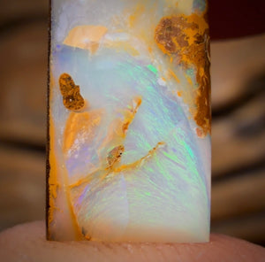 4.75cts - Yowah Nut Opal. Double Sided