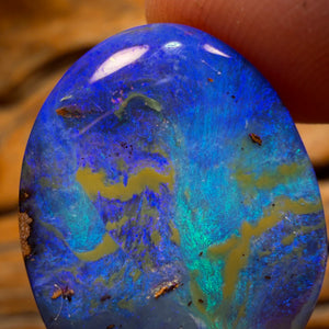 27.2cts - Australian Boulder Seam Opal. Top Reef Pattern