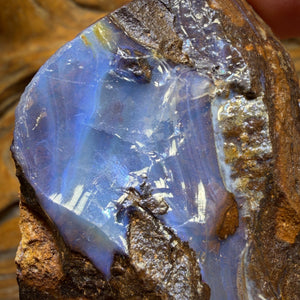 412.6cts - Queensland Boulder Seam Opal Rohstück