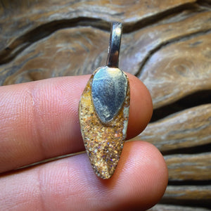 🔨 AUCTION 🔨 10.2cts - Solid Queensland Boulder Pipe Opal Pendant