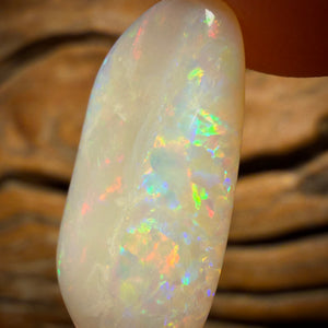 LAST CARD OF THE NIGHT ARENT YOU GLAD YOU HUNG AROUND !!!9.7cts - South Australian White Opal. Vintage Cut