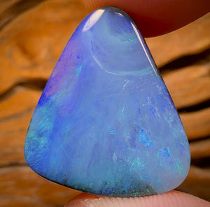 28.8cts - Queensland Boulder Seam Opal. Clean Full Face!