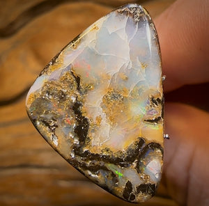 Auction Fall-Through = Your Gain! 🔥 Now More Than 50% Off RRP 🚨 19.3cts - Queensland Boulder Seam Opal BARGAIN