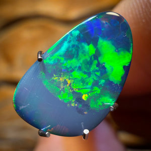 1,95 Karat - Australischer Boulderopal-Doublet