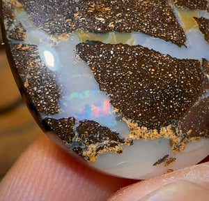 🔨 AUCTION 🔨 No Reserve 35.4cts - “Zig Zag”Queensland Boulder Seam Opal