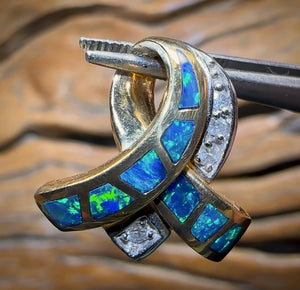 “Mums Piece”, 18K Yellow and White Gold - Lightning Ridge Heritage Collection Opal Inlay Pendant