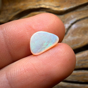 1.5cts - Lightning Ridge Crystal Opal