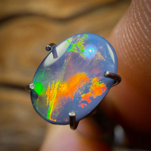 0.7cts - Australian Boulder Opal Doublet