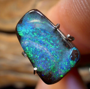 🔨 AUCTION 🔨 1.55cts - Queensland Boulder Seam Opal from Winton. Australian Opal