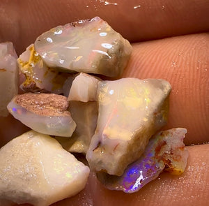 🔨 AUCTION 🔨 37.5cts - 20x South Australian Rare Mintabie Opal Rough Parcel