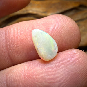 1.8cts - Lightning Ridge Crystal Opal