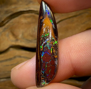 13.7cts - Australian Boulder Opal. Electric Sail Tribal Pattern - Opal Whisperers