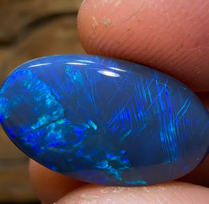 9.6cts - Lightning Ridge Black Opal - Opal Whisperers