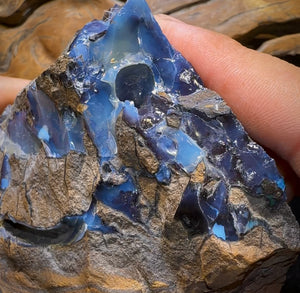 691g - Large Queensland Boulder Seam Opal Rough Specimen - Opal Whisperers