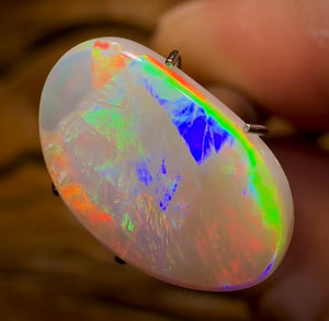 3.85cts - Top South Australian White Opal