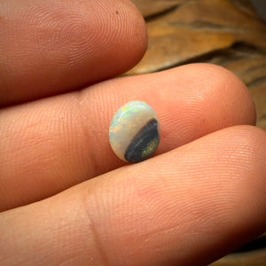 0.95cts - Lightning Ridge Light Opal