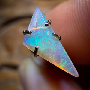 🔨 AUCTION 🔨 No Reserve 0.15cts - South Australian Crystal Opal