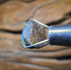 Auction Fall-Through = Your Gain! 🔥 Now More Than 50% Off RRP 🚨 1.25cts - Top Australian Boulder Seam Opal Scandinavian AKA Ice Blue