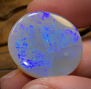 29.9cts - Dark Opal from Lightning Ridge - Opal Whisperers