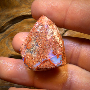 88.9cts - Boulder Pipe Opal Rough Piece. Australian Opal