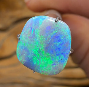 3.9cts - Australian Black Opal from Lightning Ridge - Opal Whisperers