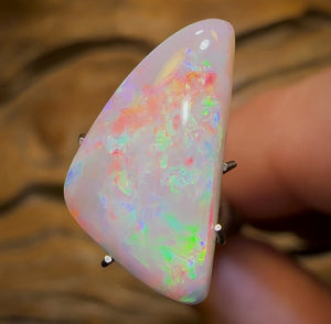 5.15cts - Lightning Ridge Light Opal Great Colour and Roll