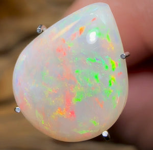 2.8cts - Lightning Ridge Crystal Opal - Opal Whisperers