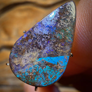 6.9cts - Australian Boulder Seam Opal from Winton